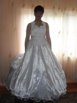 vand 3 rochii mireasa