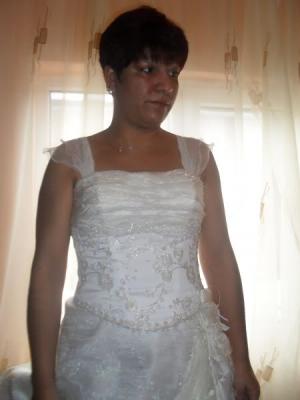 vand 3 rochii mireasa
