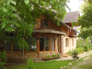 ONESTI,  VAND URGENT LA SUPER PRET CASA P+1 DIN BOLTARI,  PLUS ANEXE,  COMPLET FINISATE SI UTILATE.
