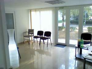 VAND/INCHIRIEZ IN ONESTI SPATIU COMERCIAL / AFACERE CU PROFIT 1000 EURO/LUNA