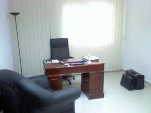 VAND/INCHIRIEZ IN ONESTI SPATIU COMERCIAL / AFACERE CU PROFIT 1000 EURO/LUNA