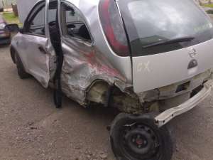 opel corsa avariat