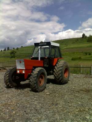 vand tractor DT 1010 echipat pt padure