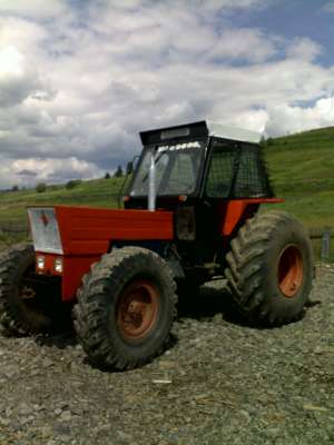vand tractor DT 1010 echipat pt padure