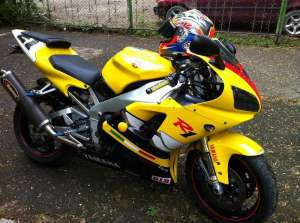 Vand Yamaha R1