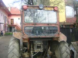 TRACTOR 651