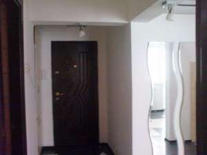 BACAU,  PERSOANA FIZICA VAND APARTAMENT CU 2 CAMERE DECOMANDATE,  ET 2,  LUX,  PRET 34000 EURO