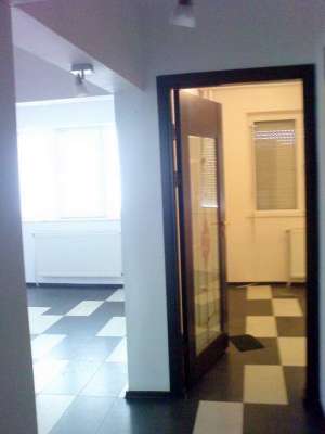 BACAU,  PERSOANA FIZICA VAND APARTAMENT CU 2 CAMERE DECOMANDATE,  ET 2,  LUX,  PRET 34000 EURO