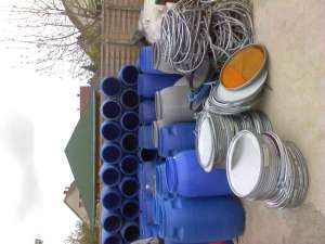Vand butoaie din plastic si tabla