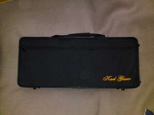 Vand saxofon alto(Mi-bemol)  KARL GLASER,  culoare deosebita alb lacuita cu clape galbene