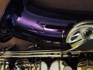 Vand saxofon alto(Mi-bemol)  THOMAS ST�HMER ,  culoare deosebita lila-mov cu clape galbene