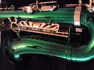 Vand saxofon alto(Mi-bemol)  TIM HENDSON ,  culoare deosebita verde cu clape galbene +cufar+mustiuc+