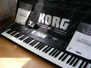 vand KORG TR 76 ft ieftin  **URGENT* stare impecabila