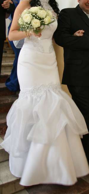 Vand rochie mireasa tip sirena