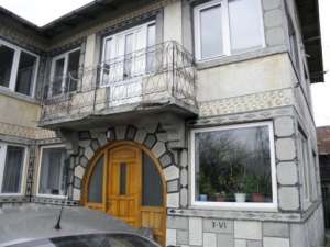 vand casa P+1,  Sirna-Tariceni,  renovata modern,  MERITA VAZUTA !!!!