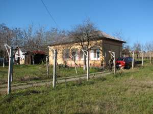 Vand casa caramida 4 camere com. Frumoasa,   Teleorman