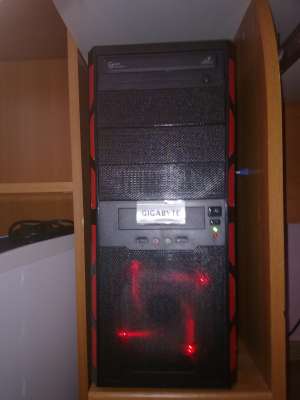 Vand pc complet / schimb pe scuter