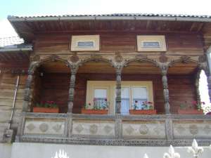 vand casa din lemn de stejar maramures