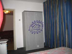 Vand ap. 2 camere in Onesti