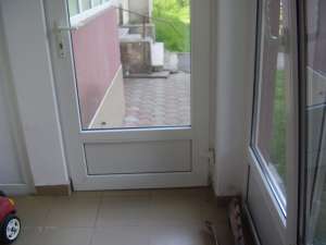 2 cam,     zona BancPost