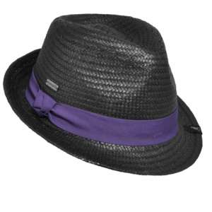 Vand toata gama de produse Kangol. Reducere intre 10 % si 50 %.