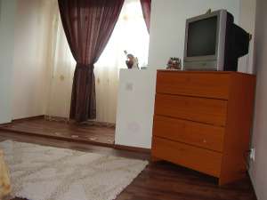 Apartament 2 camere in Giurgiu zona OinacVama laga sediul Politie Locala,  semidecomandat ,  partial