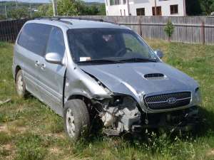 Kia Carnival Avariat