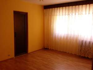 vand apartament 2 camere