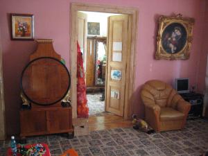 VAND - 2 APARTAMENTE CU 3 CAMERE - CENTRAL
