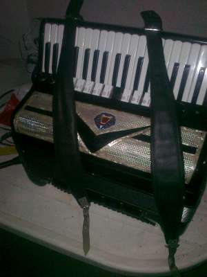 Acordeon ieftin - Giuseppe Navini italienesc 120 Basi