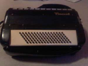 Vand acordeon Parrot 96 de basi