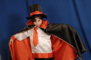 inchiriez,  in CRAIOVA,  costume de serbare pentru copii