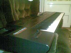 cumpar-schimb cu roland g 800 clapa korg pa1 x pro elite