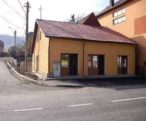 Vatra Dornei-spatiu comercial cu 4 camere si grupuri sanitare