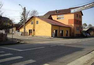 Vatra Dornei-spatiu comercial cu 4 camere si grupuri sanitare