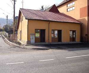 Vatra Dornei-spatiu comercial cu 4 camere si grupuri sanitare