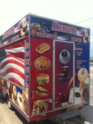 vand rulota comerciala(fast food)