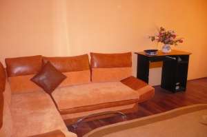 INCHIRIEZ Apartament cu 2 camere,   complet mobilat si utilat.