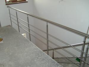 Balustrade inox cu insertie de lemn
