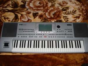 vand korg PA 80 cu HDD 20 Gb ,    flash card 16 Mb.