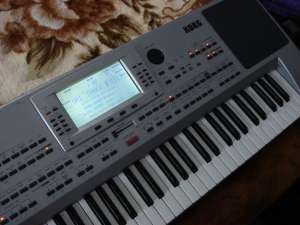 vand korg PA 80 cu HDD 20 Gb ,    flash card 16 Mb.
