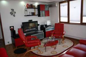Particular Vand apartament 3 camere in zona Titulescu � Calea Grivitei