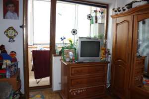 Particular Vand apartament 3 camere in zona Titulescu � Calea Grivitei
