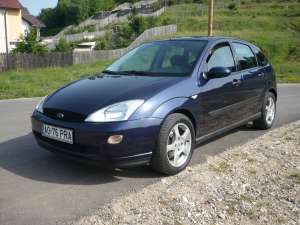 Ford Focus 1.8i,  2001