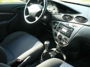 Ford Focus 1.8i,  2001