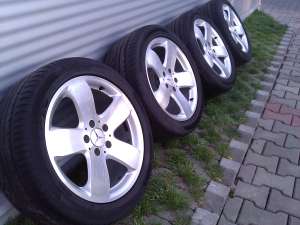 Mercedes Clasa E-17�