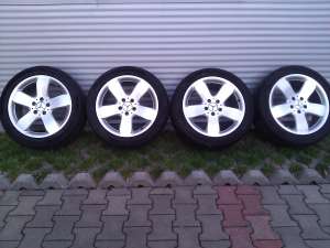 Mercedes Clasa E-17�