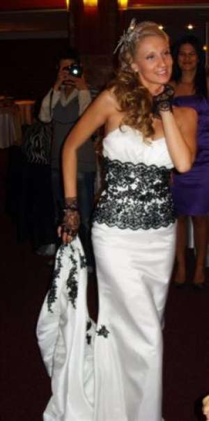 Vand rochie de mireasa Exclusive Bride