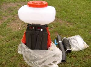 Vand masina de stropit cu motor .nou in cute. 20L,  15KM Tel:0742925575