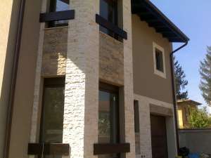 Rocas Decor Constanta vinde produse din ardezie:trepte, placaje pentru soclu,  pardoseli, piatra ner